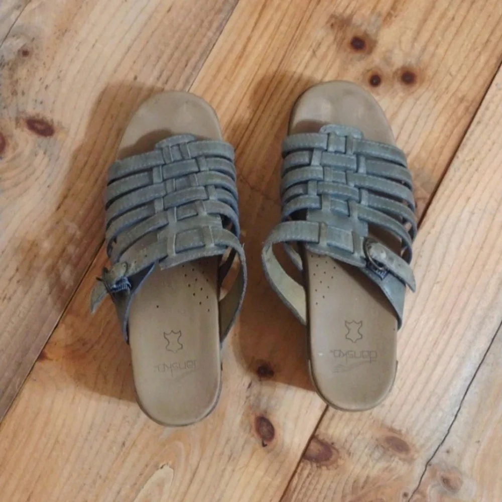 Dansko Marion Green Leather Open Toe Platform Clog Sandals Size 41